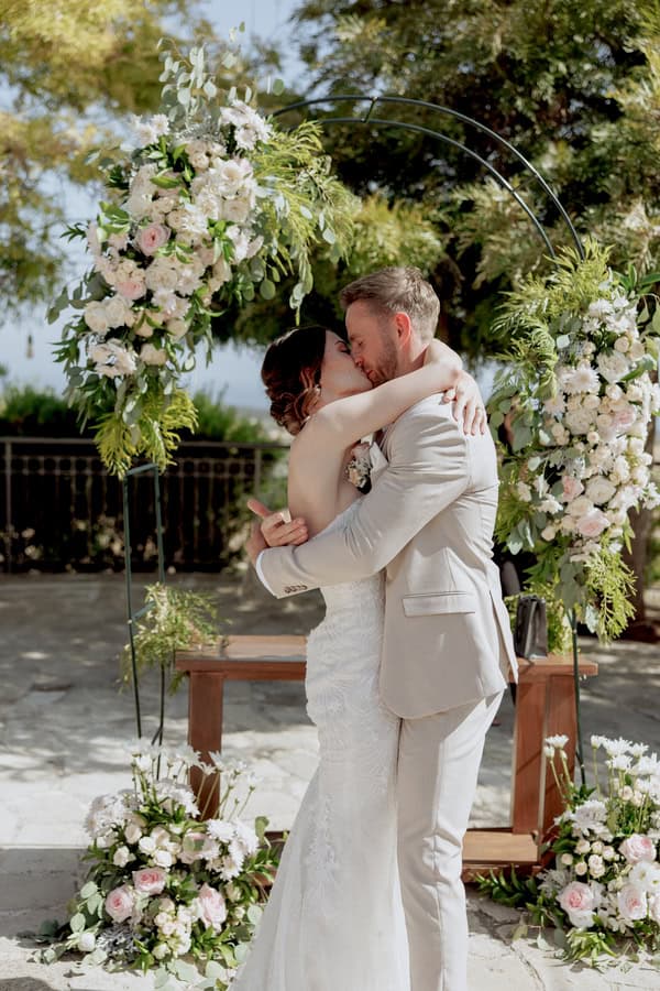 Chic Summer Wedding Liopetro Wedding Venue