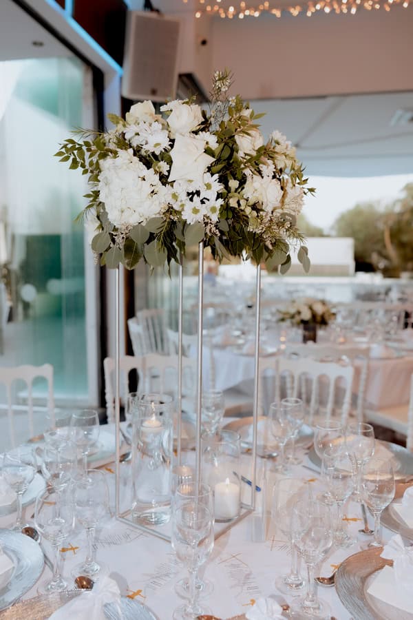 Chic Summer Wedding Nicosia Gorgeous White Flowers