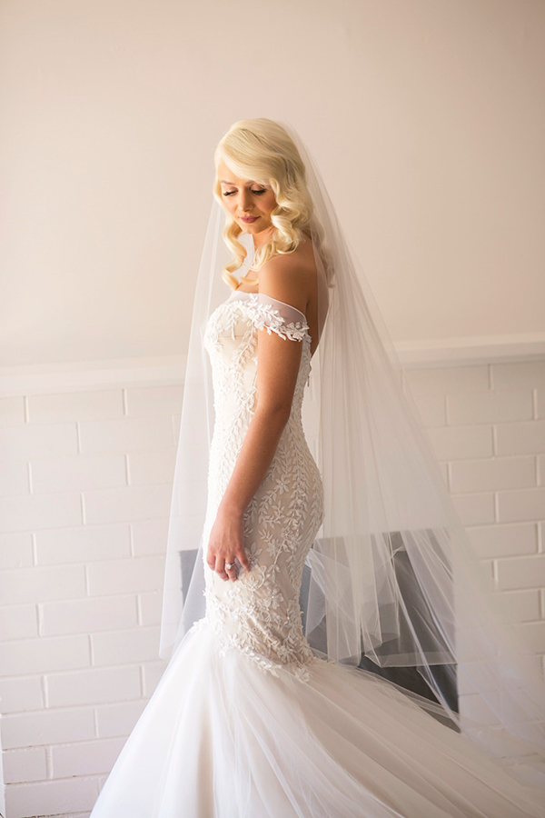 classic-elegant-wedding-white-flowers_14