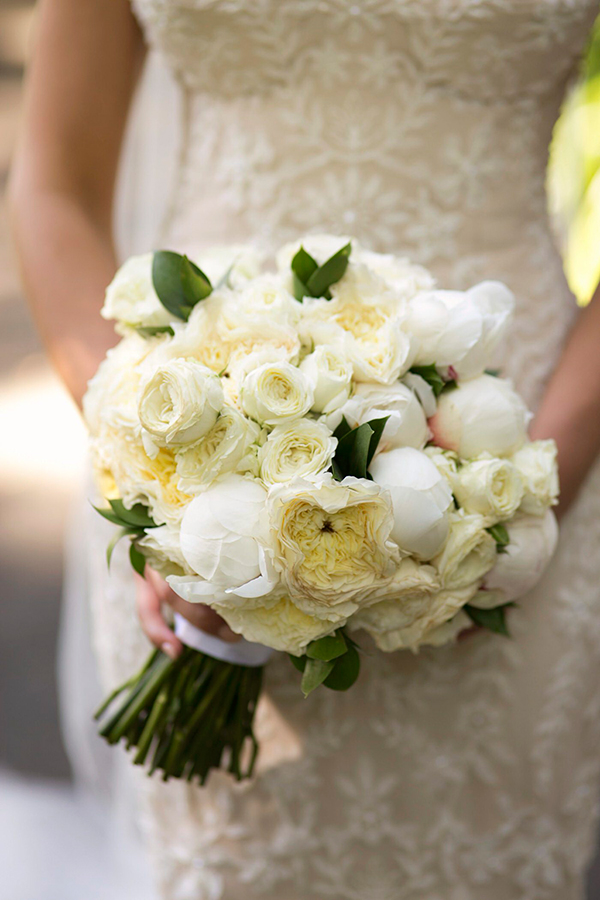 classic-elegant-wedding-white-flowers_23