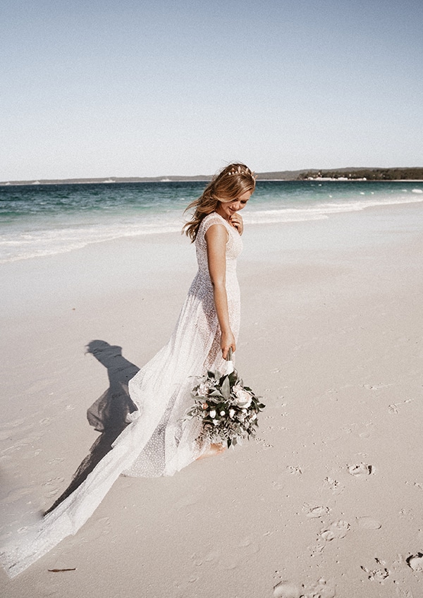 coachella-inspired-wedding-sparkly-touches_04