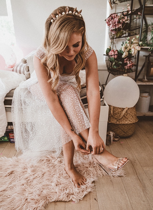 coachella-inspired-wedding-sparkly-touches_08