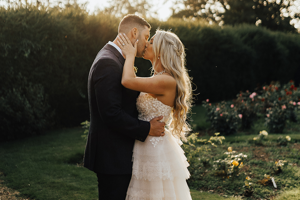 Dreamlike wedding at a country house in England | Scarlett & David