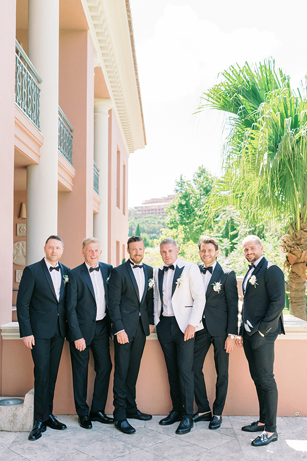 flower-filled-wedding-spain-blush-pink-details_10