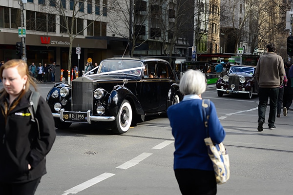 glamorous-wedding-white-cream-soft-pink-colors_11