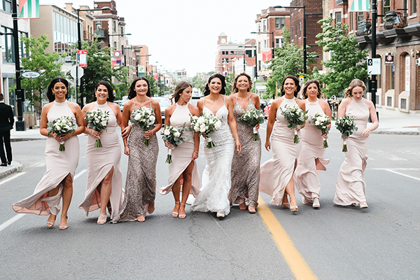 gold-white-summer-wedding-canada-romantic-touches_10x