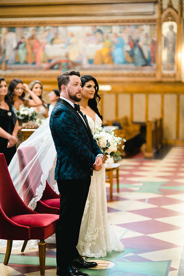 gold-white-summer-wedding-canada-romantic-touches_13