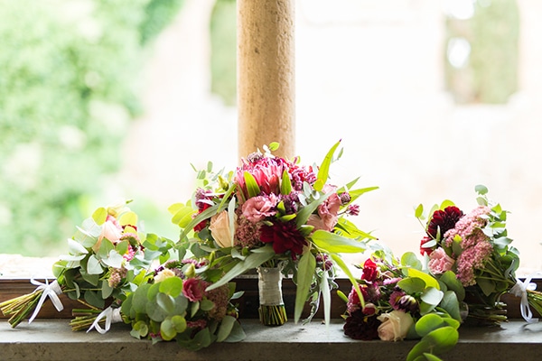 gorgeous-wedding-burgundy-hues-italy_02
