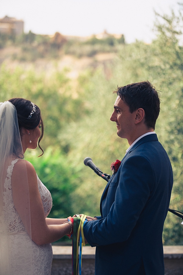 gorgeous-wedding-burgundy-hues-italy_12