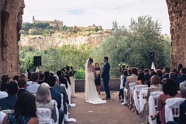 gorgeous-wedding-burgundy-hues-italy_13