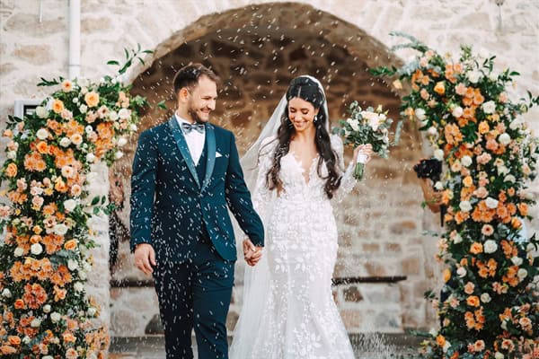 A heartfelt wedding at Principal Hall with romantic details | Magda & Dimitris