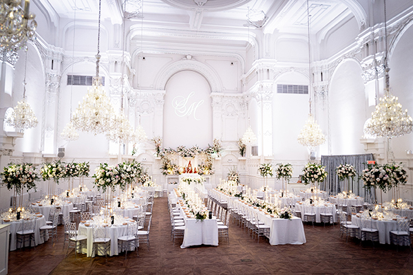 impossibly-pretty-wedding-elegant-decor-maison-principale_13