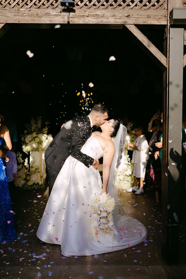 modern-elegance-bold-black-details-chic-nicosia-wedding_22