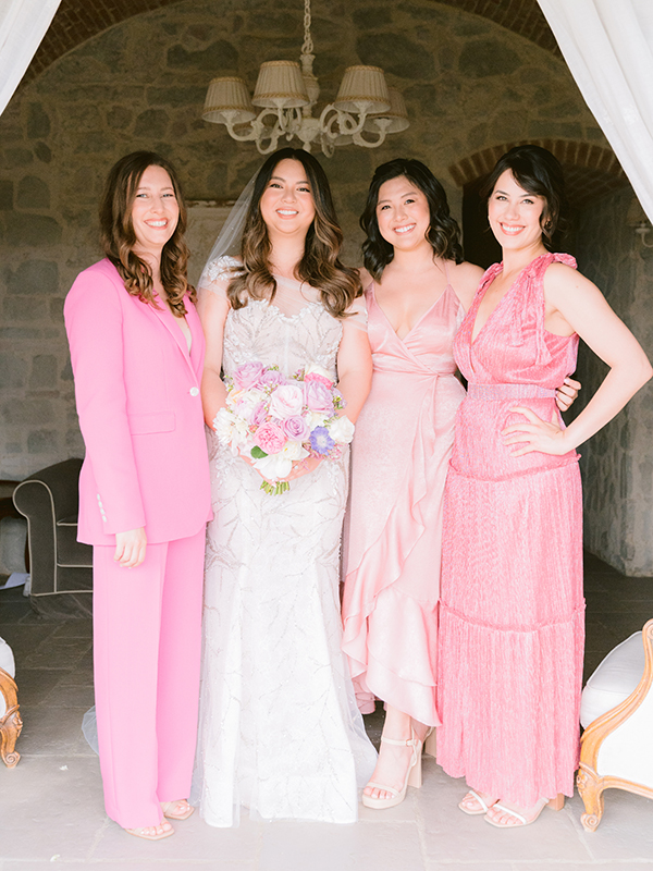 modern-garden-wedding-florence-italy-lush-florals_11