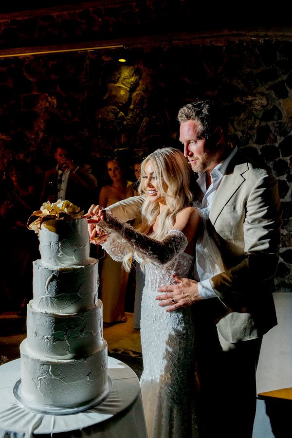 Modern Neutral Toned Wedding With Elegant Details Breathtaking Views