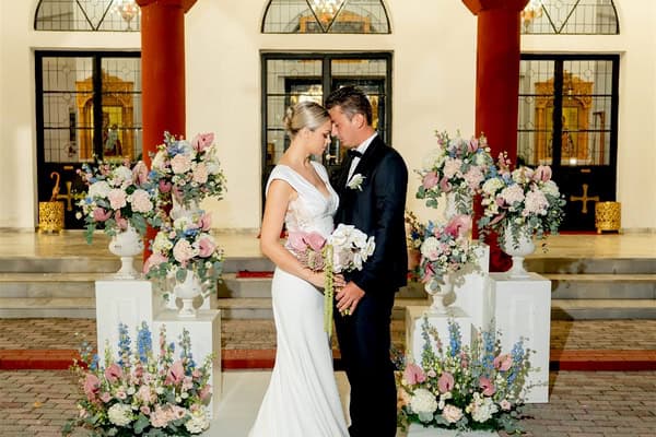 Romantic autumn wedding with pastel flowers | Maria & Kyriakos