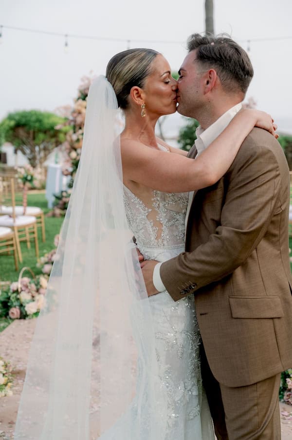Romantic Floral Wedding Sea Columbia Beach Resort