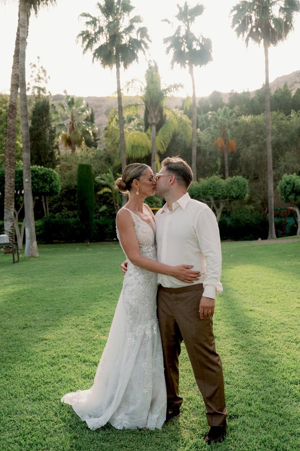 Romantic Floral Wedding Sea Columbia Beach Resort