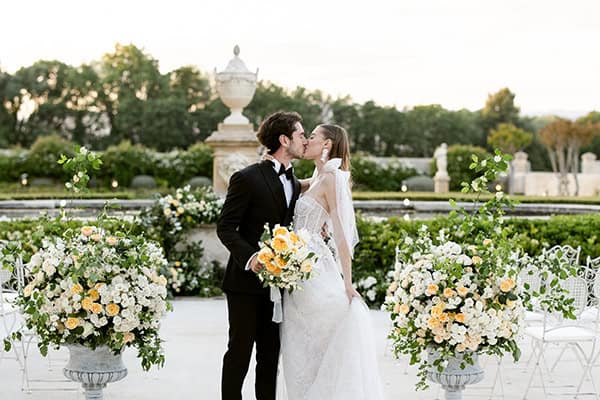 Romantic Styled Shoot at Chateau Fonscolombe in Provence
