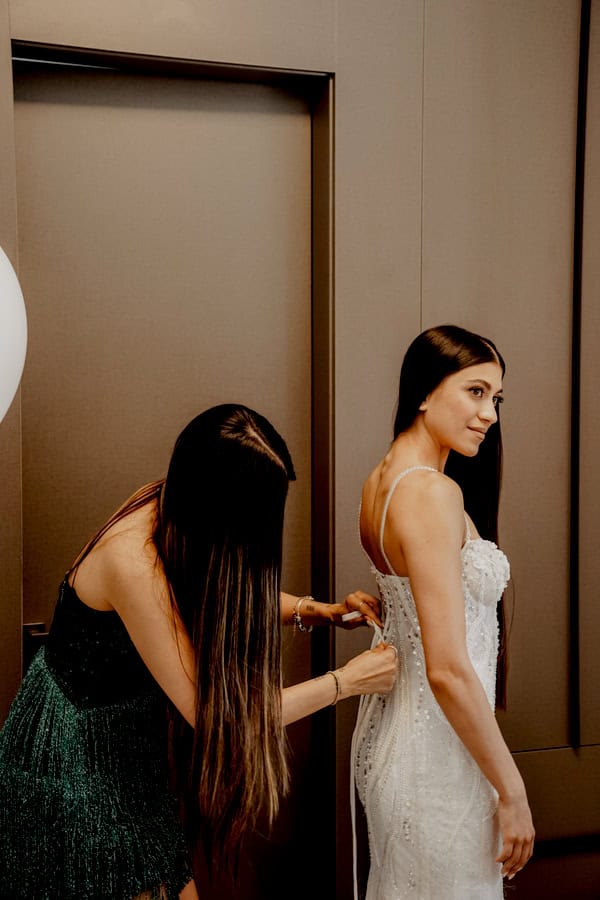 Romantic Summer Wedding Vibrant Blooms Annabelle Hotel