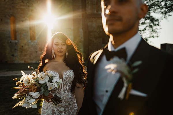 romantic-wedding-spectacular-san-galgano-abbey-tuscany_22