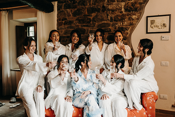 romantic-wedding-umbria-overflowing-lovely-details_08