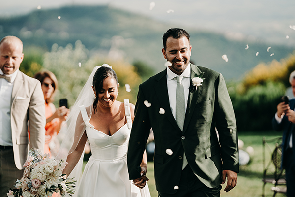 romantic-wedding-umbria-overflowing-lovely-details_22