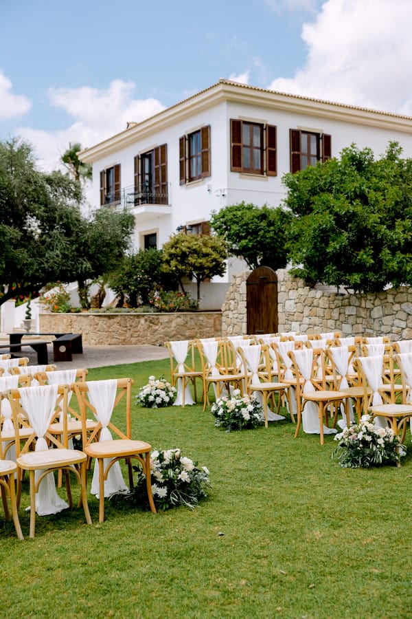 Rustic Chic Wedding With Neutral Tones At Lchateau