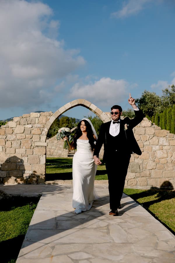 Rustic Chic Wedding With Neutral Tones At Lchateau