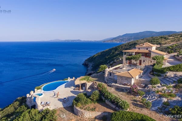 Saying I Do at the breathtaking Blue Caves Villas in Zakynthos