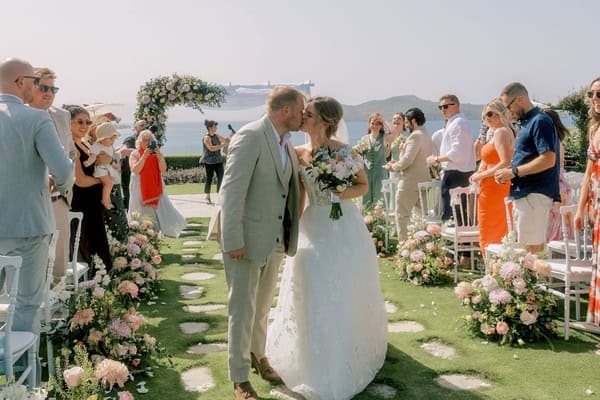 Seaside celebration in crete filled with vibrant florals | Alexandra & Christian Seaside celebration in crete filled with vibrant florals | Alexandra & Christian