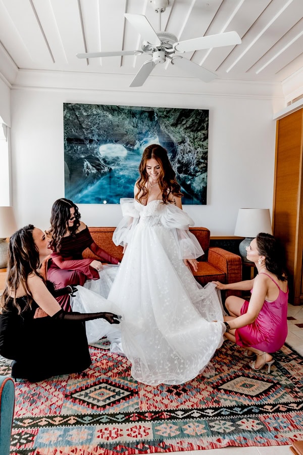 Spring Wedding Columbia Beach Resort Romantic White Terracotta Flowers