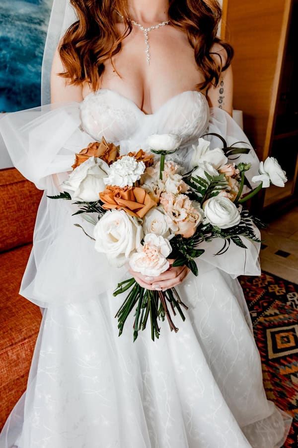 Spring Wedding Columbia Beach Resort Romantic White Terracotta Flowers