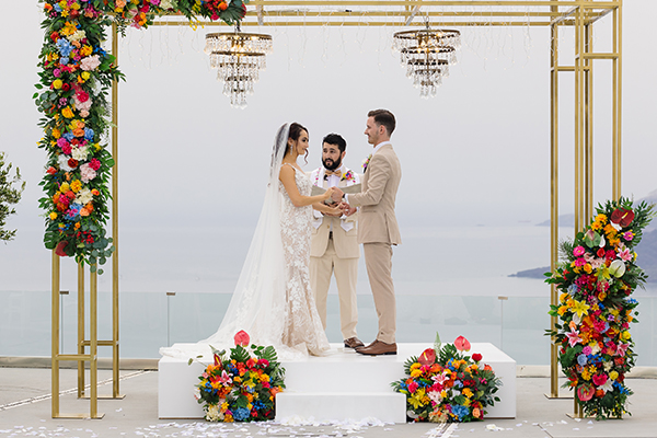 Spring wedding with the fragrance of tropical flowers | Marissa And Theo Spring wedding with the fragrance of tropical flowers | Marissa And Theo