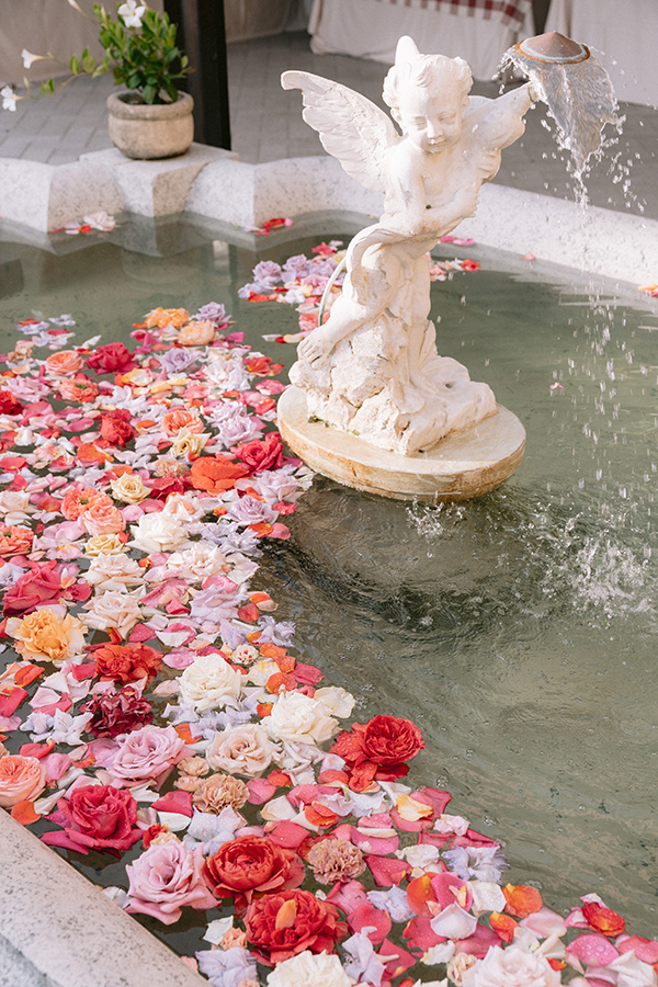 stunning-lake-como-wedding-lush-florals_07