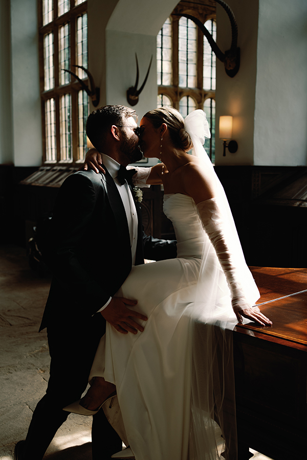 stylish-summer-wedding-yeovil-uk-vintage-touches_03