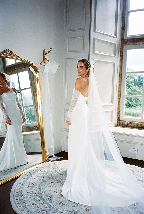 stylish-summer-wedding-yeovil-uk-vintage-touches_07