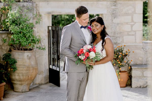 Summer wedding with bougainvillea blooms on the island of Crete | Luanshia & Stefan Summer wedding with bougainvillea blooms on the island of Crete | Luanshia & Stefan