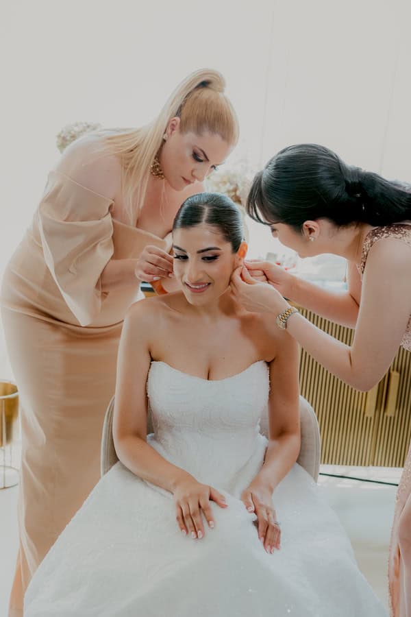 Summer Wedding With Vibrant Flowers