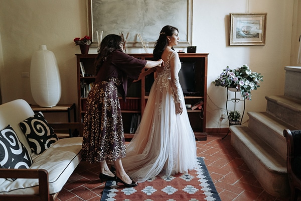 whimsical-intimate-wedding-tuscany-rustic-details_06