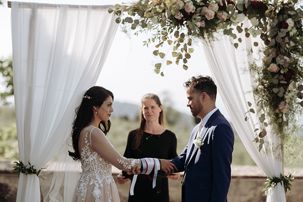 whimsical-intimate-wedding-tuscany-rustic-details_13