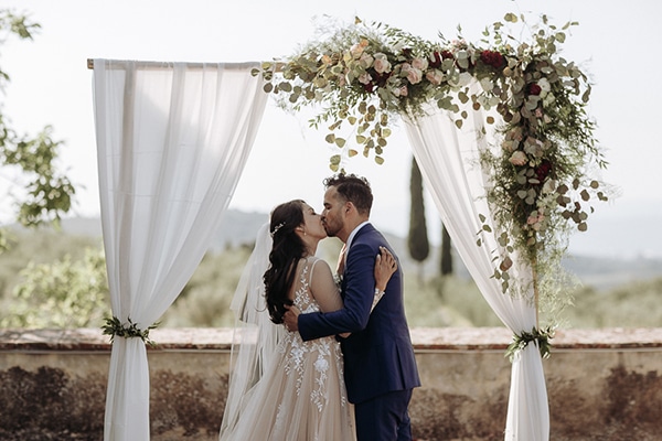 whimsical-intimate-wedding-tuscany-rustic-details_15